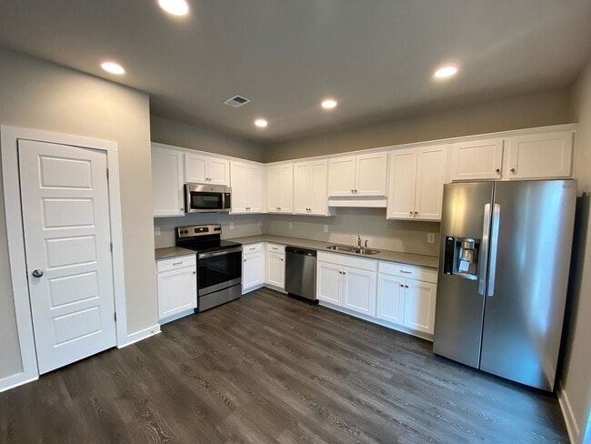 Foto del edificio - Home for Rent in Jasper, AL!!! SIGN A 13 M...