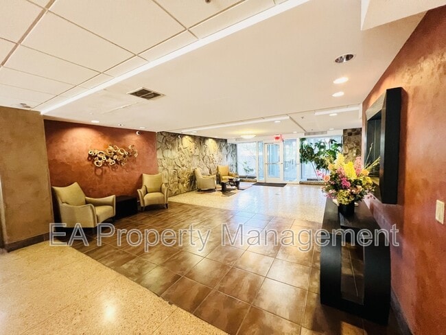 Building Photo - 1331 Park Ave SW