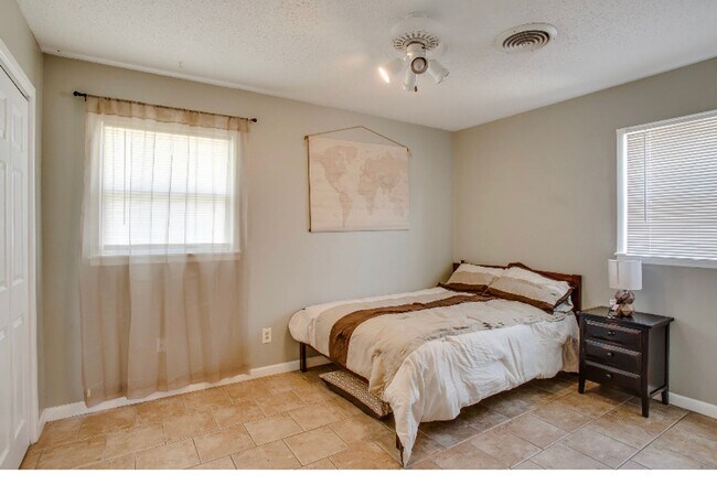 Building Photo - northwest lubbock home pre-leasing for mid...