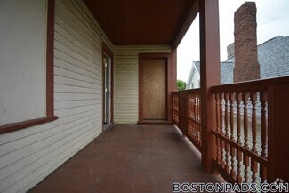 Building Photo - 361 Adams St