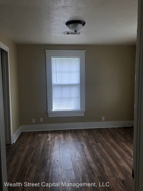 Building Photo - 2 br, 1 bath House - 4222 Sullivan