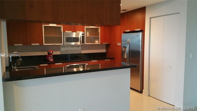 Building Photo - THE LEXI