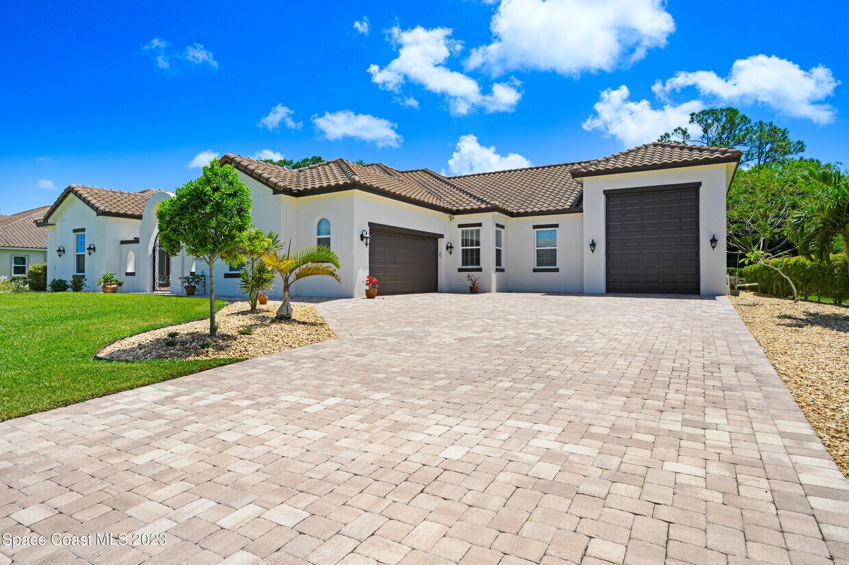 Primary Photo - 4905 Stafford Dr