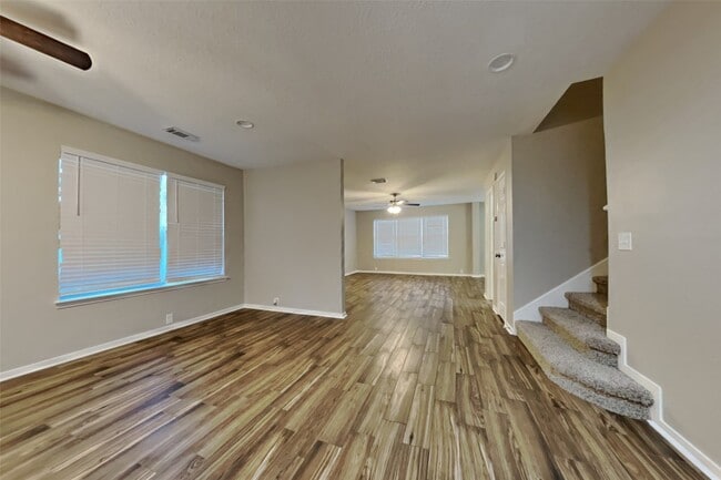Foto del edificio - 7311 Wisteria Chase Pl