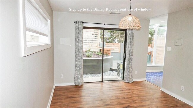 Foto del edificio - 836 St Charles Ave NE