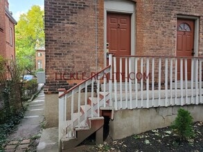Building Photo - 103 Troup St