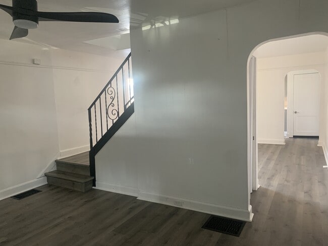 Foto del edificio - 525 Sunnyside Ave