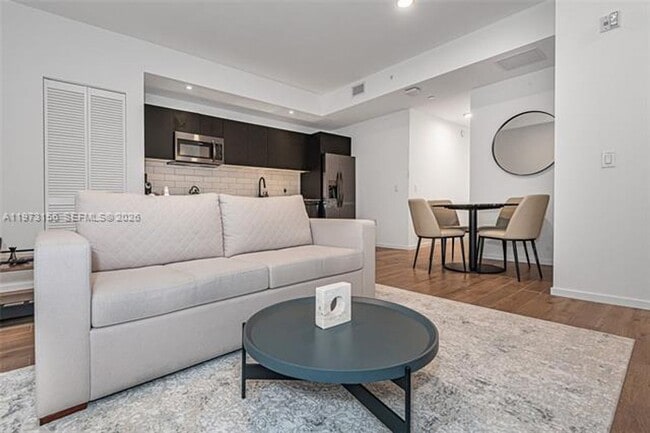 Foto del edificio - 398 NE 5th St