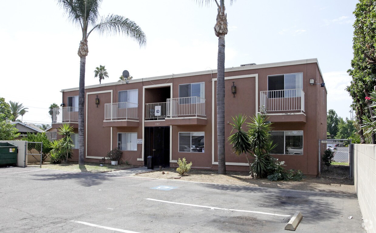 Primary Photo - 1187 E Madison Ave
