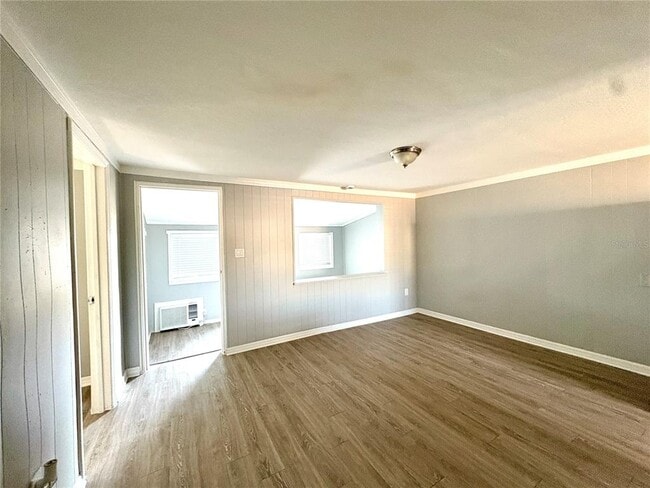 Foto del edificio - 4611 N Hubert Ave