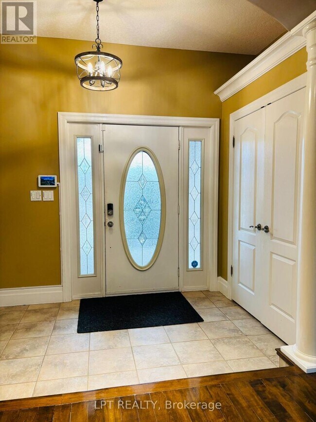 Photo du bâtiment - 64 Yarrow Ct