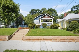 Building Photo - 379 Patterson Ave SE