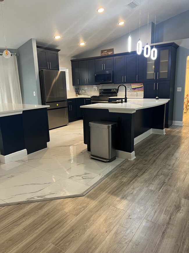 Foto del edificio - 701 SW Sarazen Ave