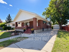 Building Photo - 1534 Garfield Ave S