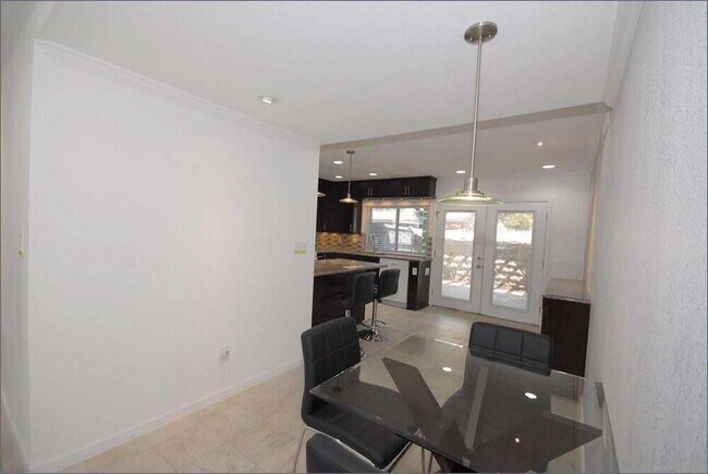 Building Photo - 273 Maricopa Dr