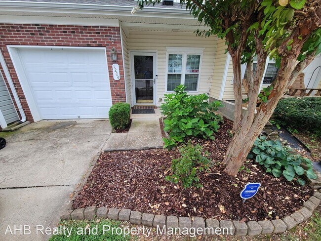 Building Photo - 2 br, 2.5 bath House - 1204 Glory Vine Rd