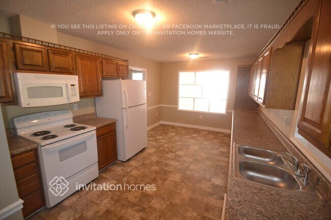 Foto del edificio - 6536 Brushwood Dr