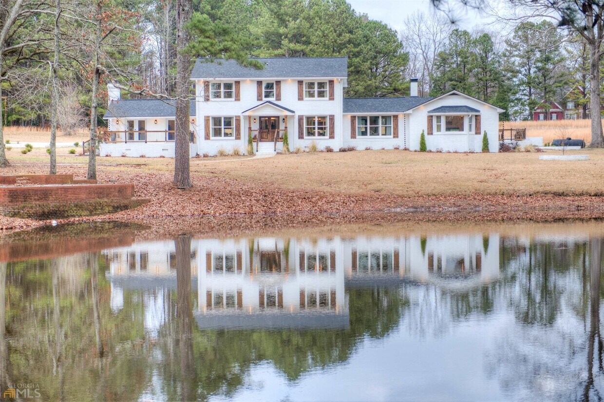 909 Sandy Creek Rd, Fayetteville, GA 30214 House Rental in