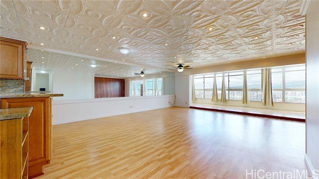 Building Photo - 1717 Ala Wai Blvd