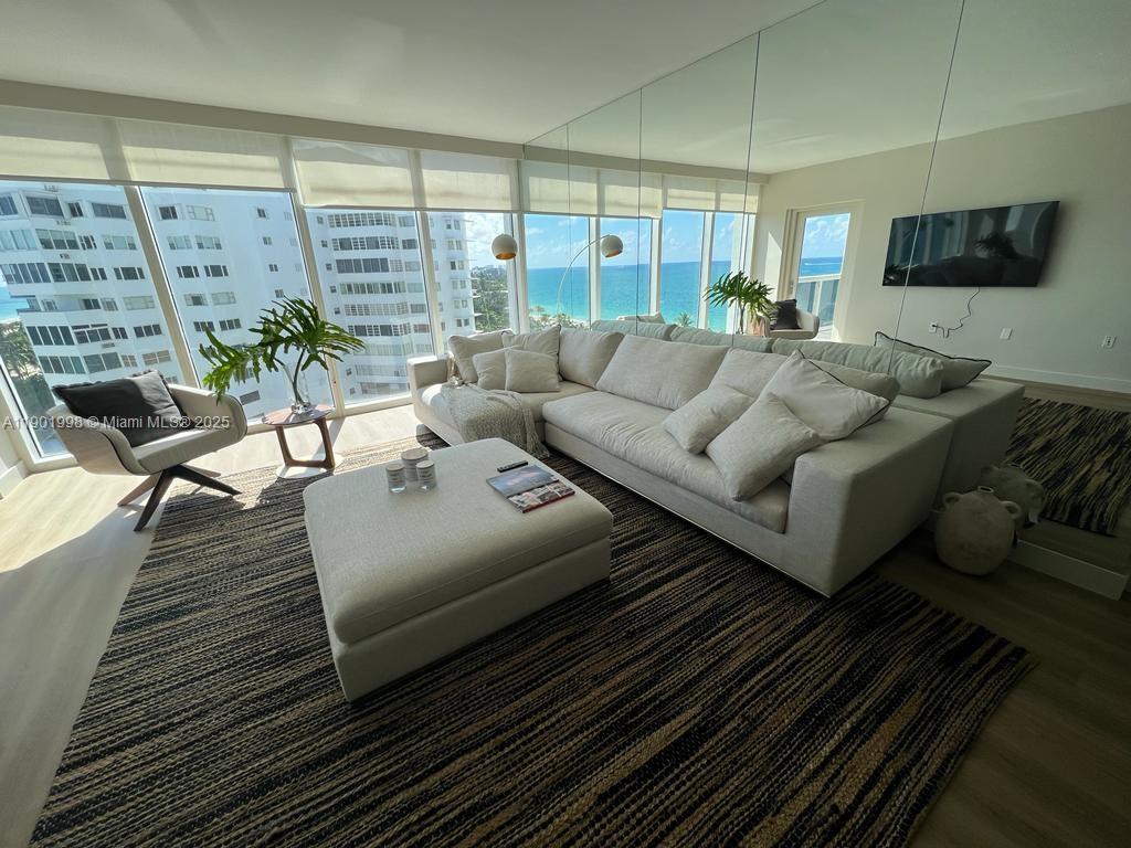 Foto principal - 10275 Collins Ave