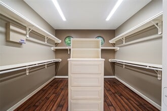 Building Photo - 1019 Monarch Oak Dr