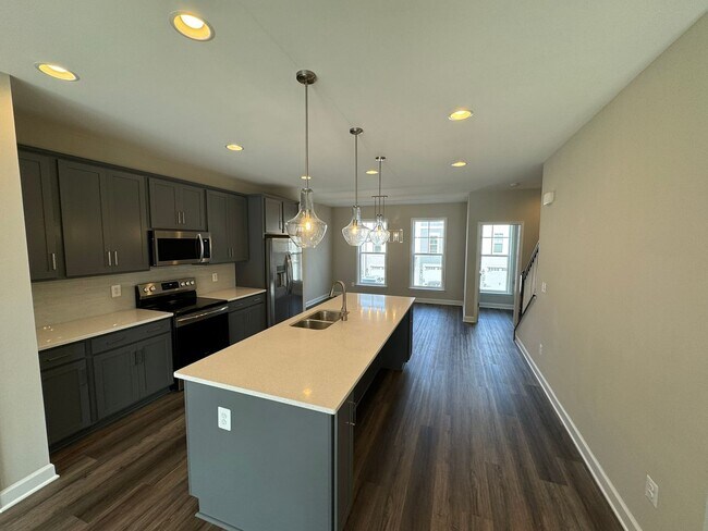 Foto del edificio - Townhouse for Rent in Preston Lake!
