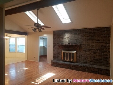 Building Photo - 3949 Windhaven Rd