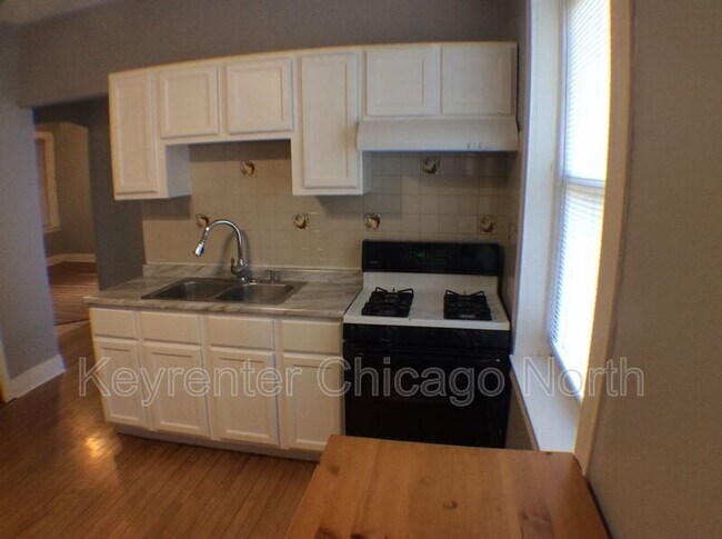 Foto del edificio - 4342 N Sawyer Ave