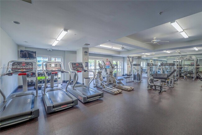 Foto del edificio - 3001 NE 185th St