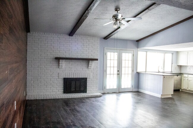 Building Photo - 2132 Meadfoot Rd