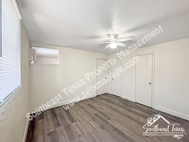 Foto del edificio - 615 Adams St