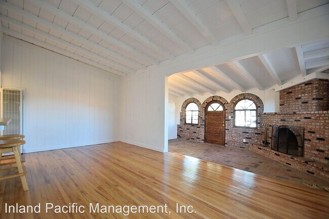 Building Photo - 2 br, 1 bath House - 1642 10th St.