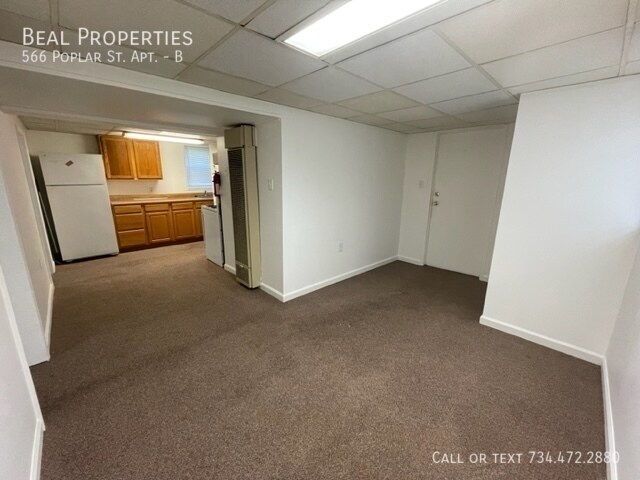 Building Photo - 566 Poplar St