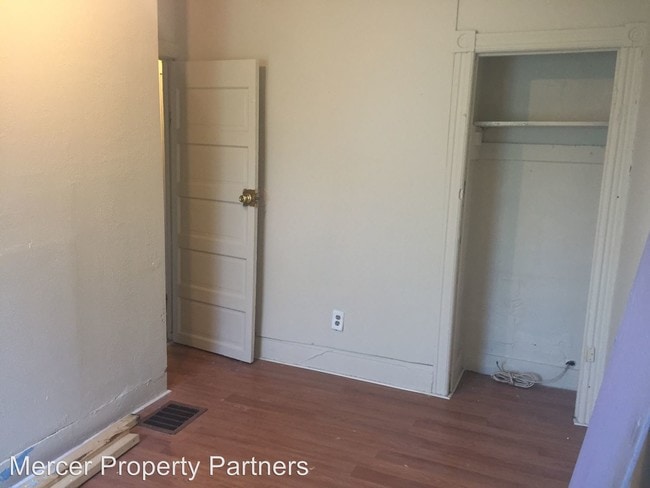 Building Photo - 3 br, 1 bath House - 266 Hills Alley