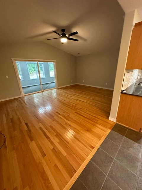 Foto del edificio - 112 River Ave NE