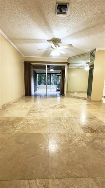 Building Photo - 2126 Discovery Cir W