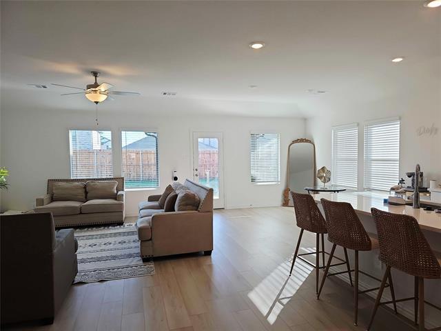 Building Photo - 511 Stagg St