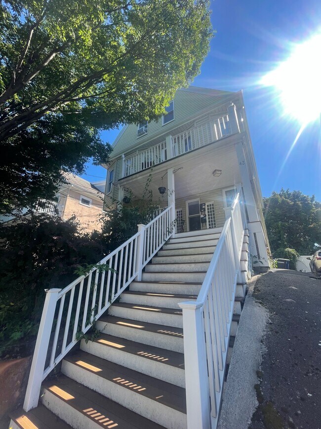 Foto del edificio - 42 Electric Ave