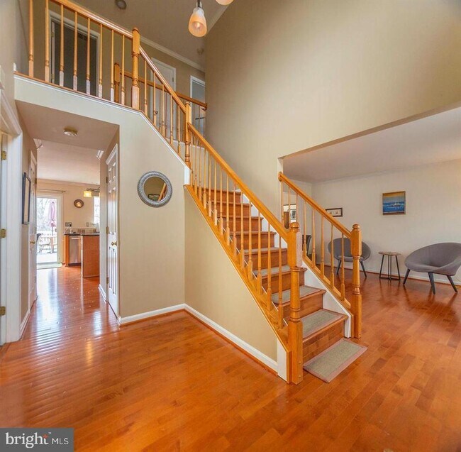 Foto del edificio - 53 Crestwood Ln