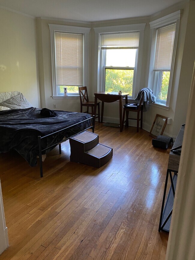 Foto del edificio - 84 New Whitney St