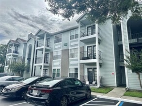 Building Photo - 10305 N Alafaya Trail