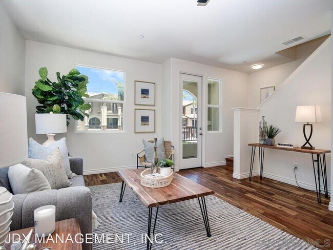 Building Photo - 4 br, 4 bath House - 10240 DAYBREAK LANE #6