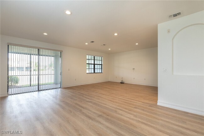 Foto del edificio - 15618 Summit Pl Cir