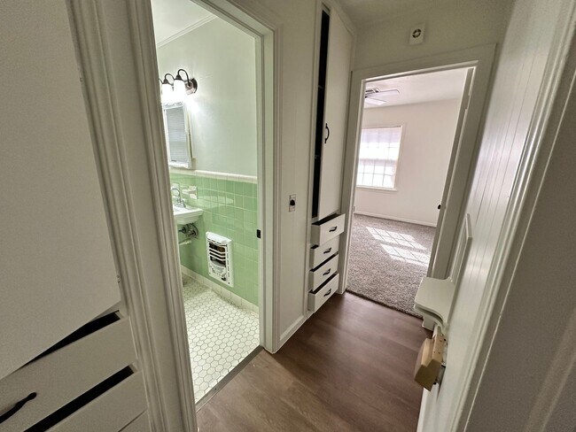 Building Photo - 3 Bed 2.5 bath house in OKC