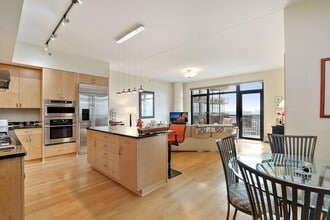 Building Photo - 1120 S 2nd St