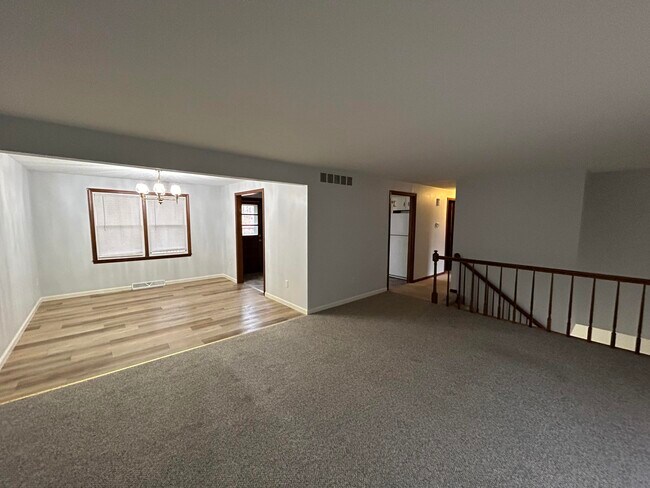 Building Photo - 104 E Thurman St