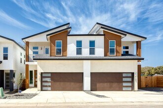 Building Photo - 11842 Zarkava Wy