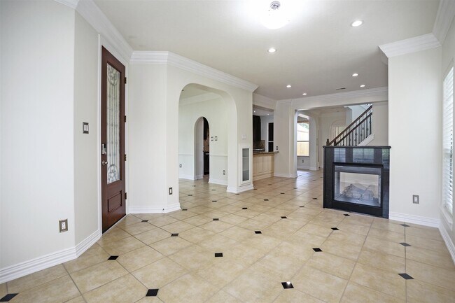 Foto del edificio - 2043 Palm Forest Ln