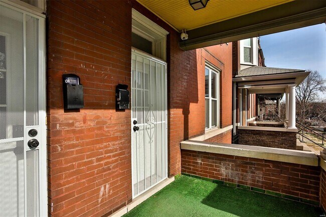 Building Photo - 4579 Gibson Ave