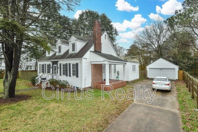 Building Photo - 10 Parkside Pl